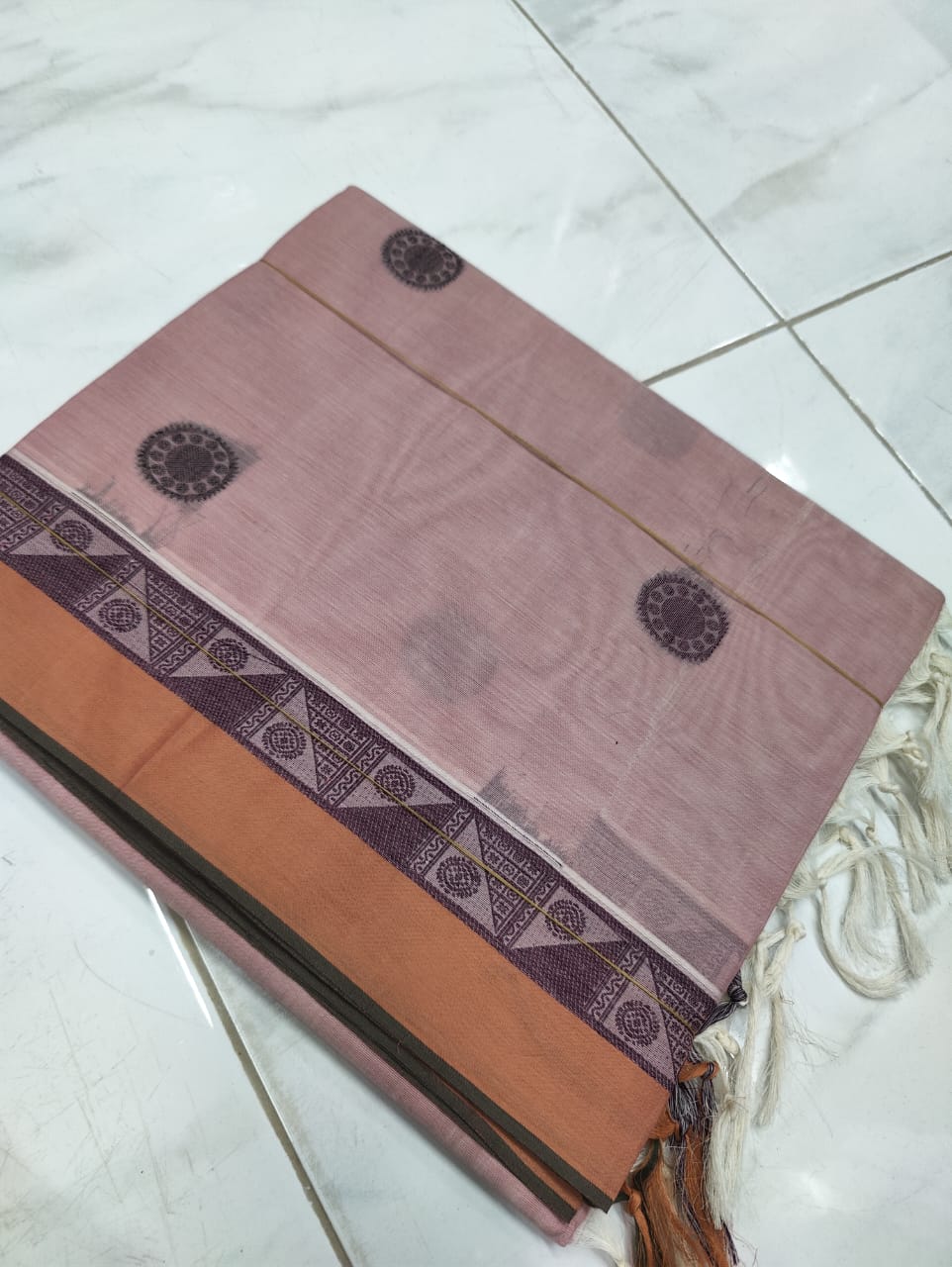 Hand woven  Pure 80 Count Cotton Saree