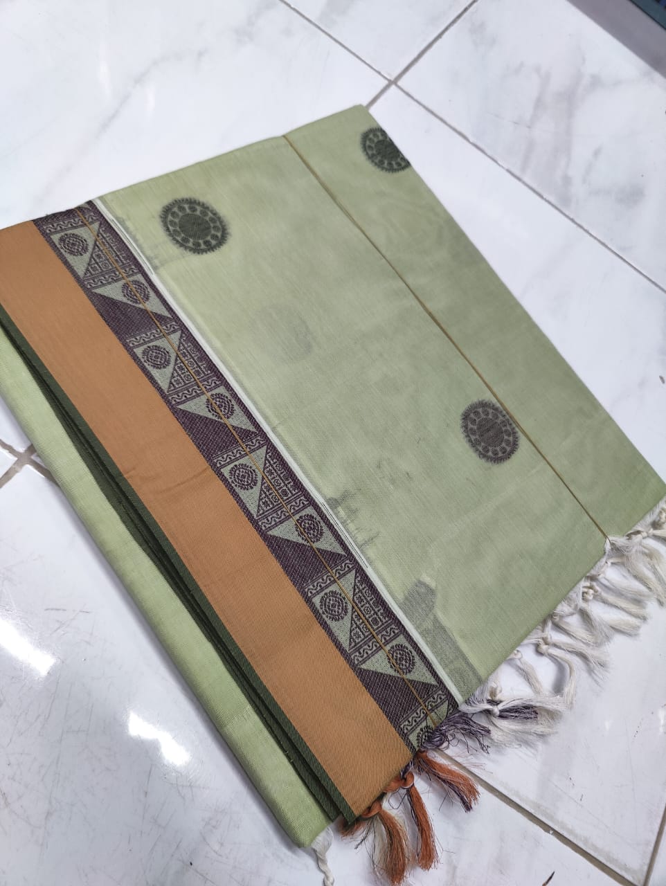 Hand woven  Pure 80 Count Cotton Saree