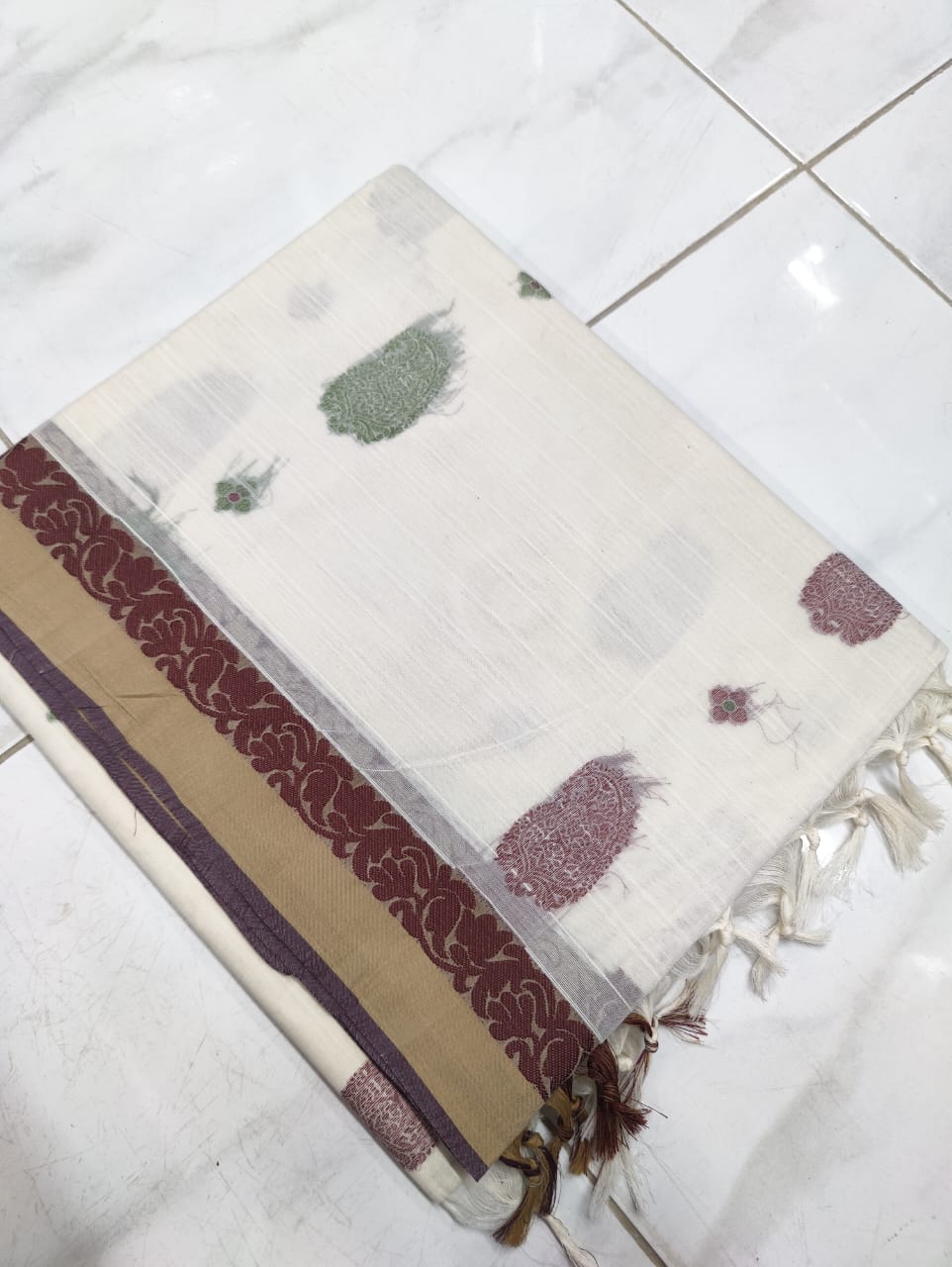 Hand woven  Pure 80 Count Cotton Saree